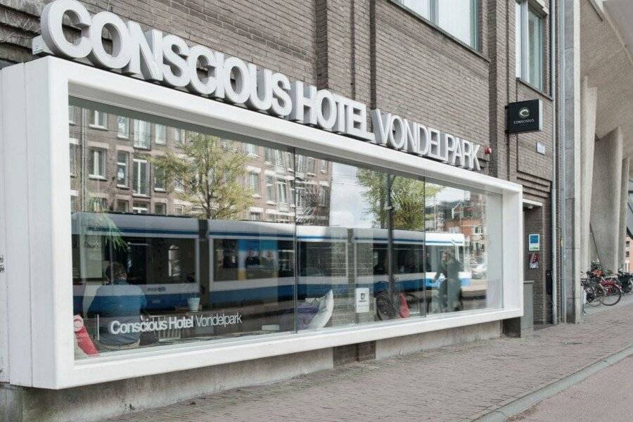 Conscious Hotel Vondelpark facade