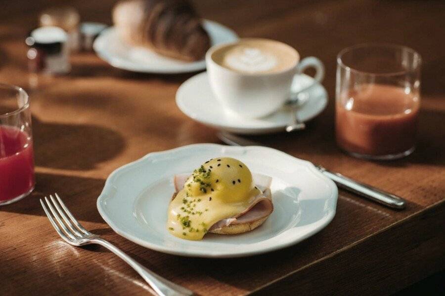 Conservatorium Hotel breakfast