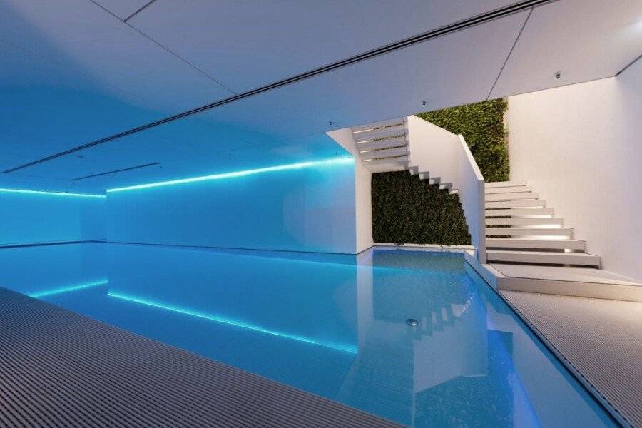 Conservatorium Hotel indoor pool,spa