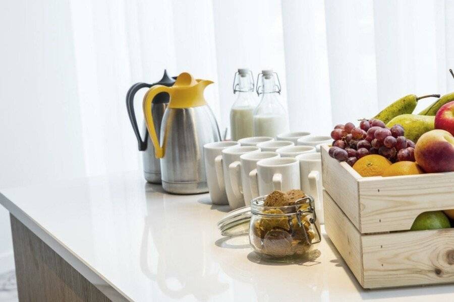 Holiday Inn - Arena Towers, an IHG Hotel breakfast