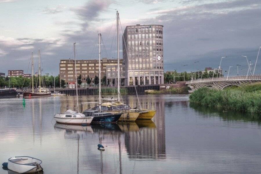 Amadi Panorama Hotel 