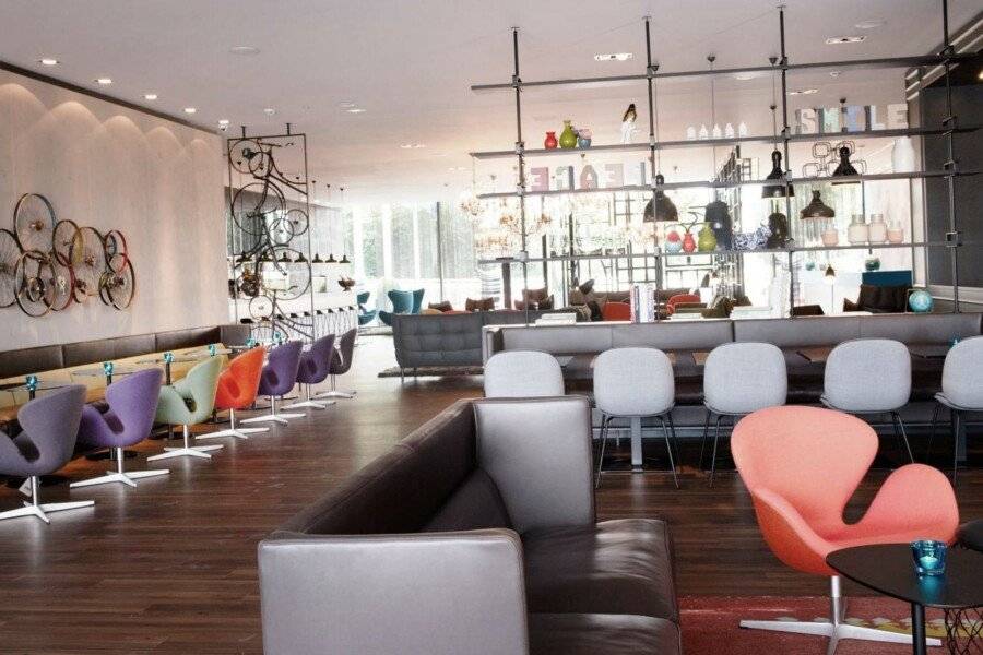 Motel One Amsterdam lobby, bar