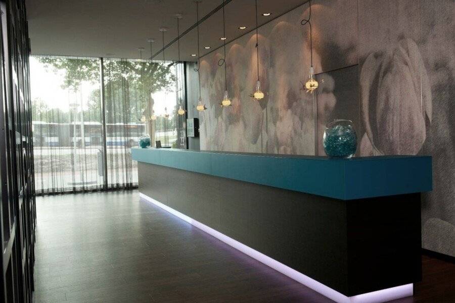 Motel One Amsterdam lobby,front desk