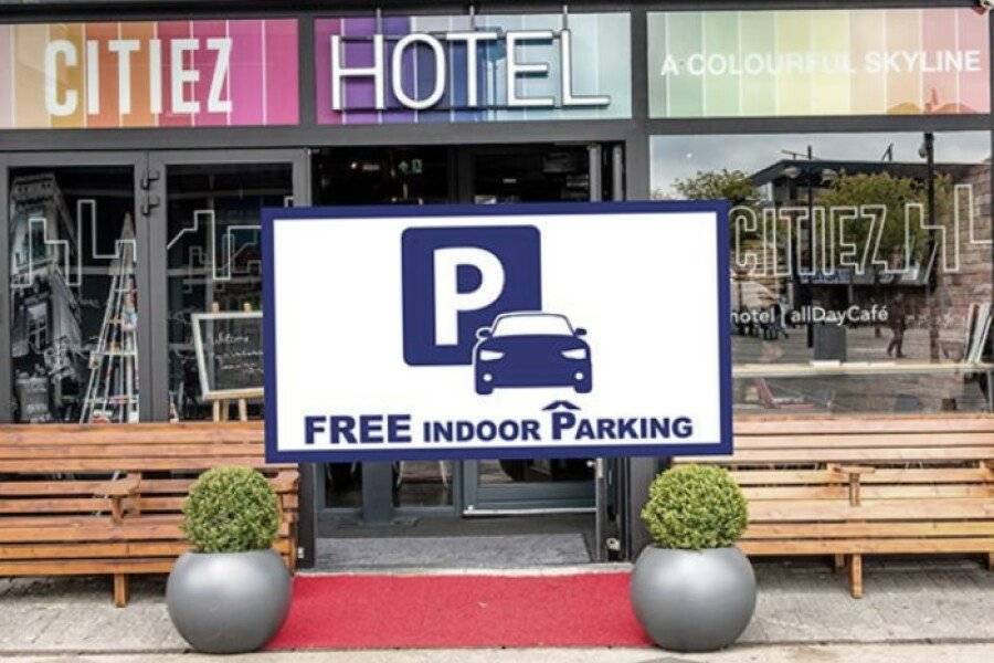 Citiez Hotel parking