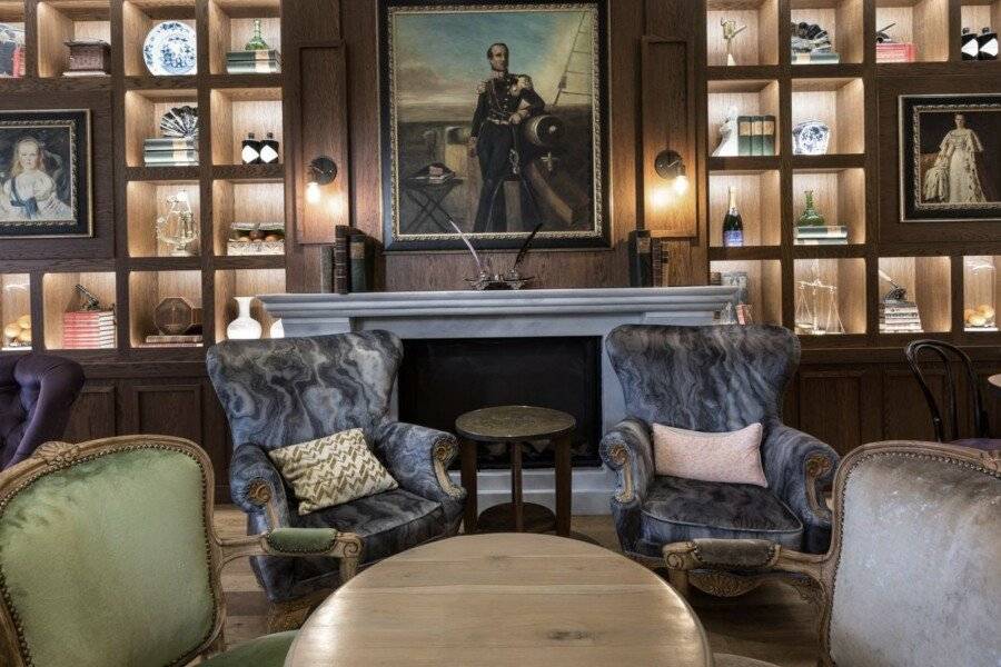 The Hendrick's Hotel lounge