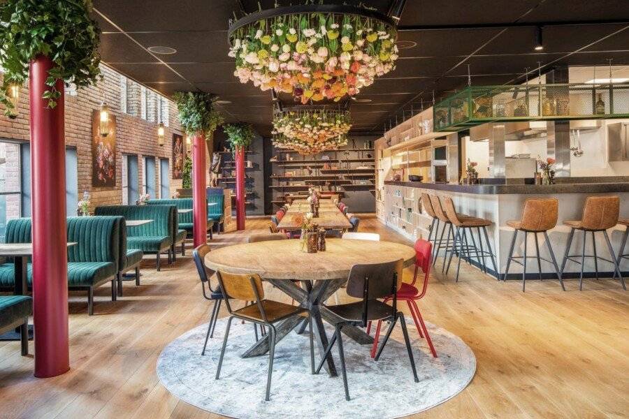 Bunk Hotel restaurant