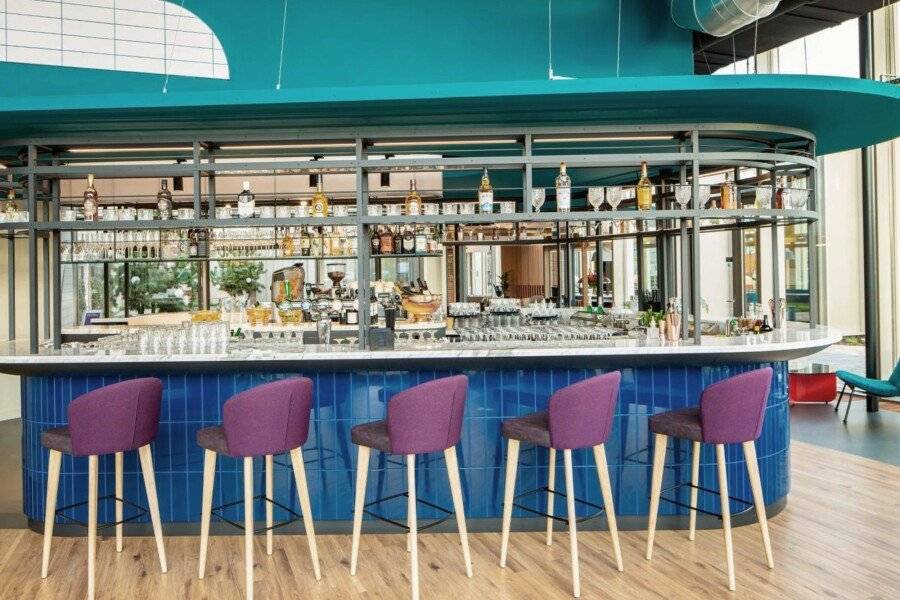 YOTEL bar