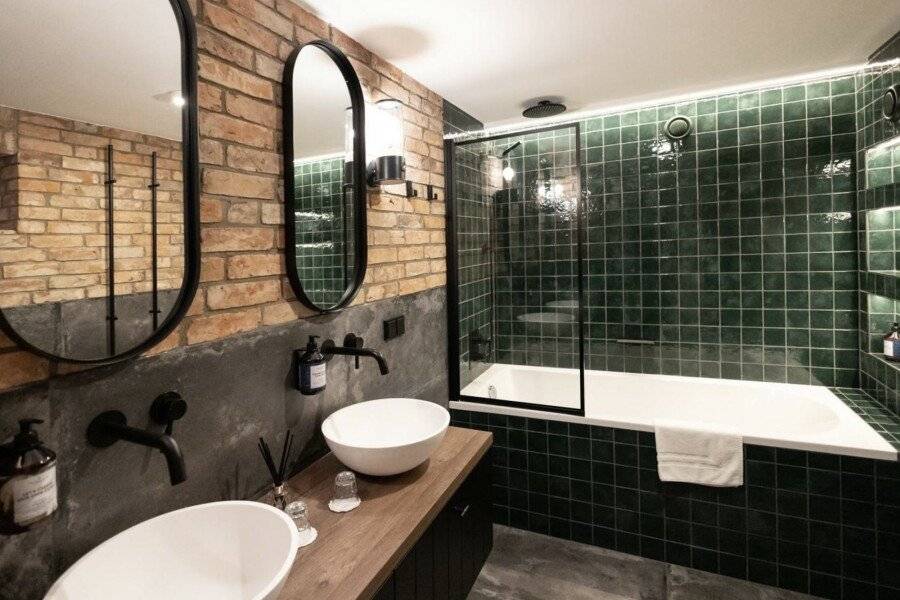 De Ware Jacob Boutique Hotel bathtub