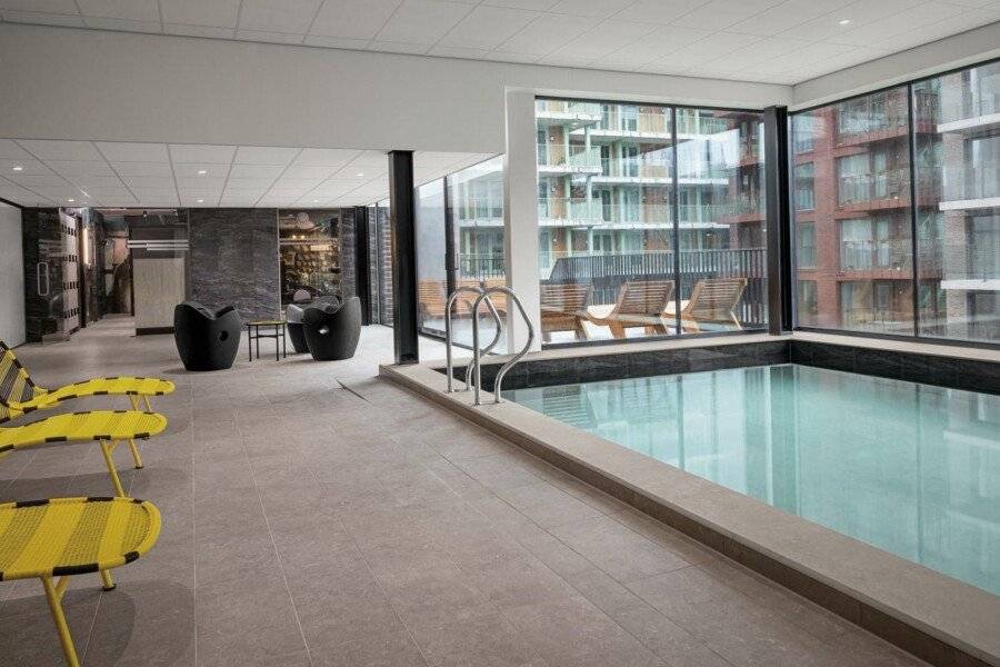 Inntel Hotels Landmark indoor pool