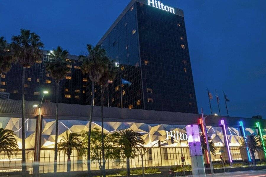 Hilton Airport facade