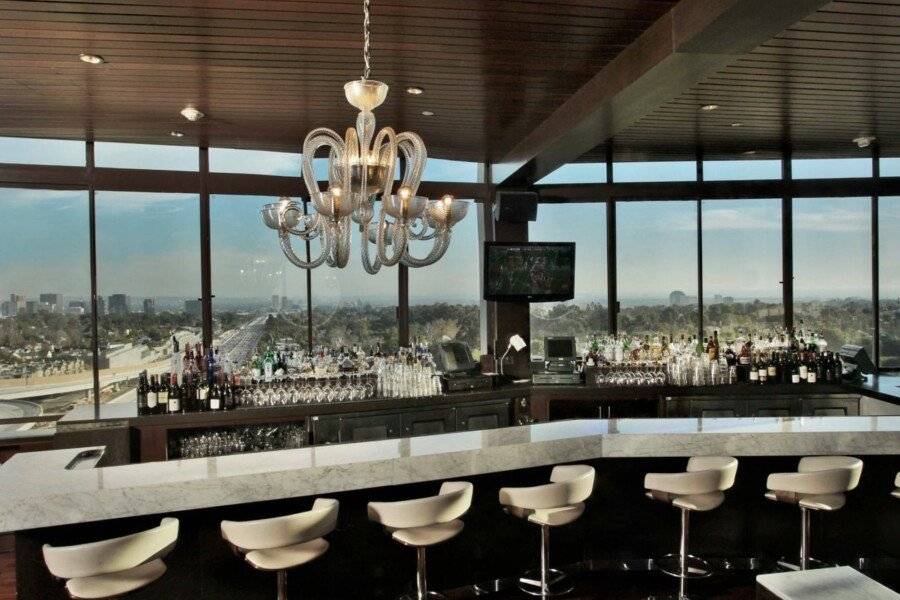 Hotel Angeleno bar,ocean view