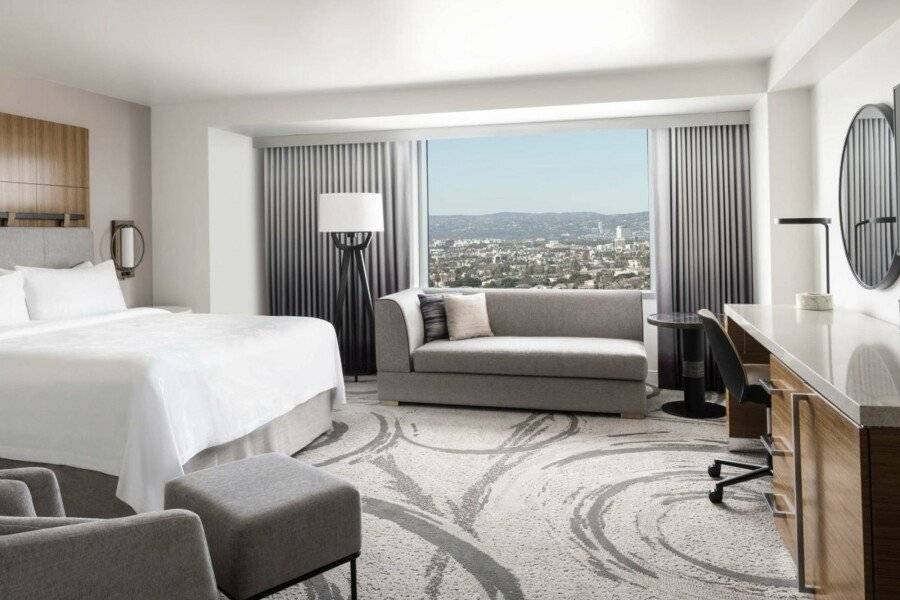 JW Marriott L.A. LIVE hotel bedroom,ocean view