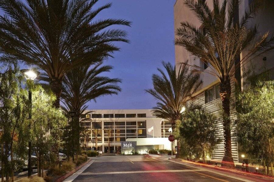 Hotel MDR Marina del Rey- a DoubleTree by Hilton facade