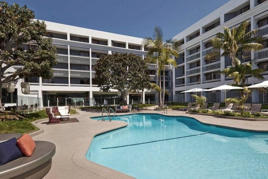 Hotel MDR Marina del Rey- a DoubleTree by Hilton outdoor pool,hotel facade,garden