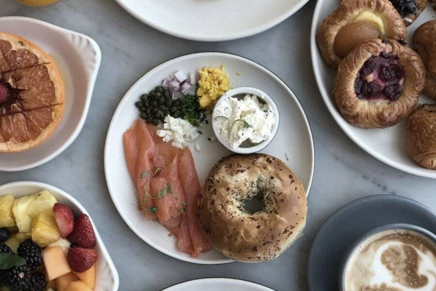 InterContinental - Downtown by IHG breakfast