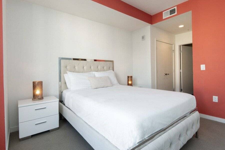 Modern Apartment Rentals hotel bedroom