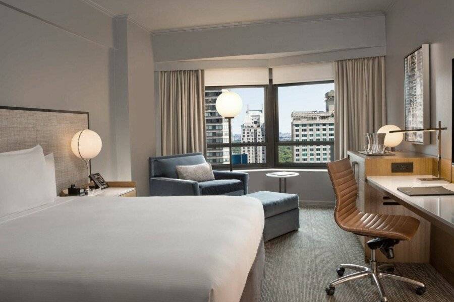 New York Hilton Midtown hotel bedroom