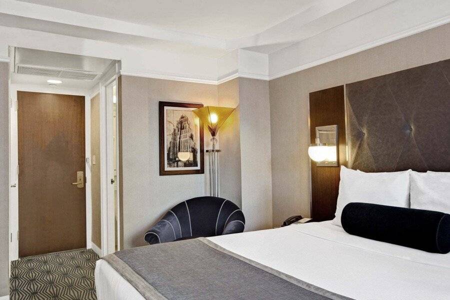 Theer, A Wyndham Hotel hotel bedroom