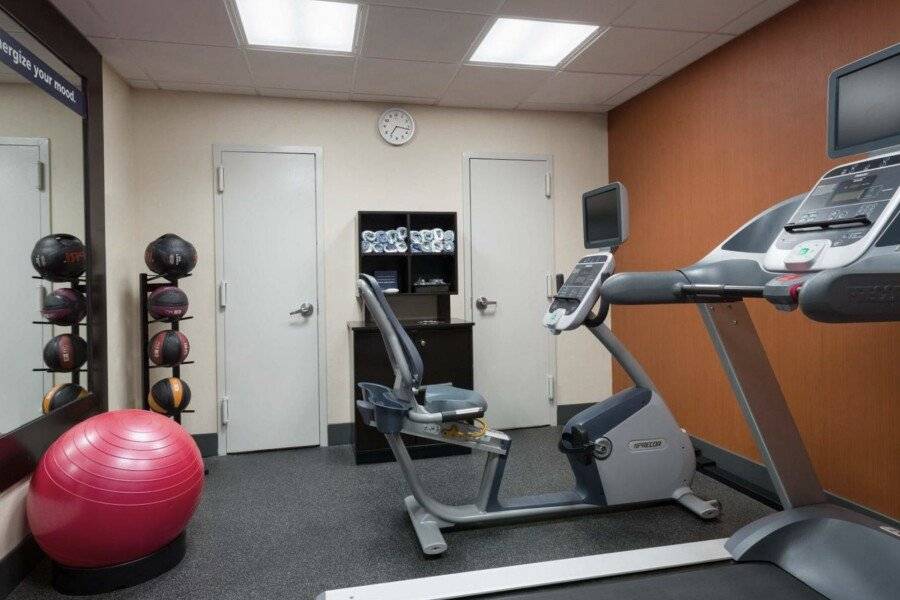 Hampton Inn Madison Square Garden fitness centre