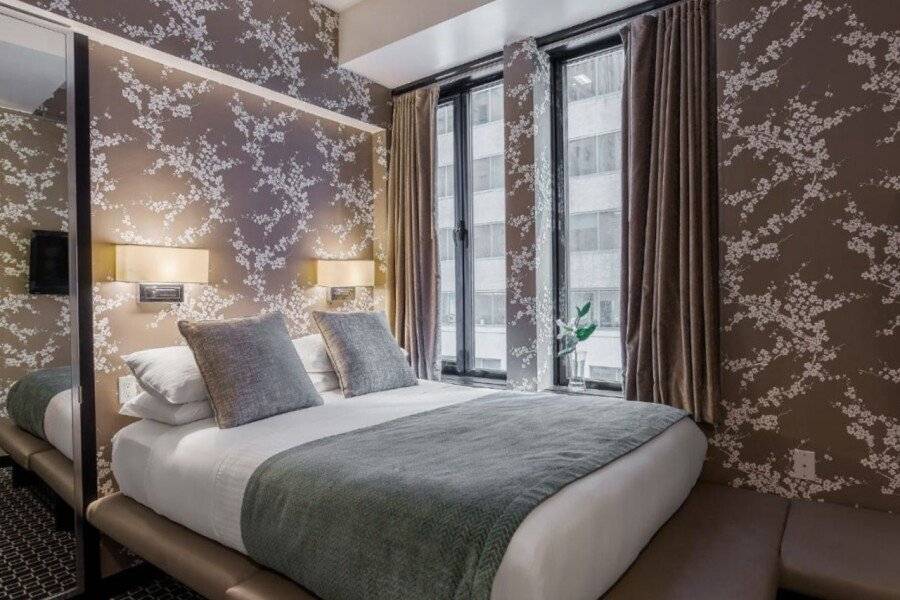 45 Times Square Hotel hotel bedroom