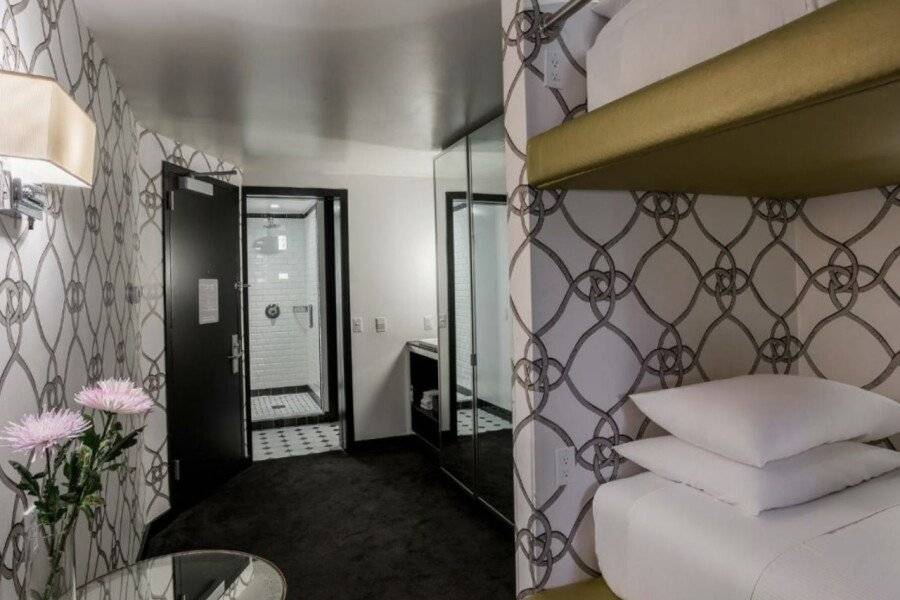 45 Times Square Hotel hotel bedroom