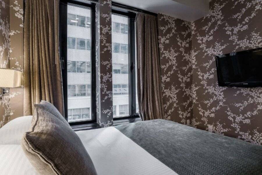 45 Times Square Hotel hotel bedroom