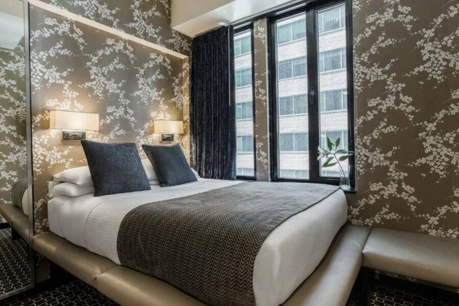 45 Times Square Hotel hotel bedroom