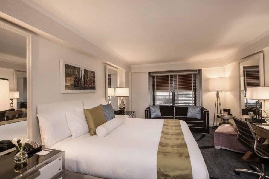 70 Park Avenue Hotel hotel bedroom