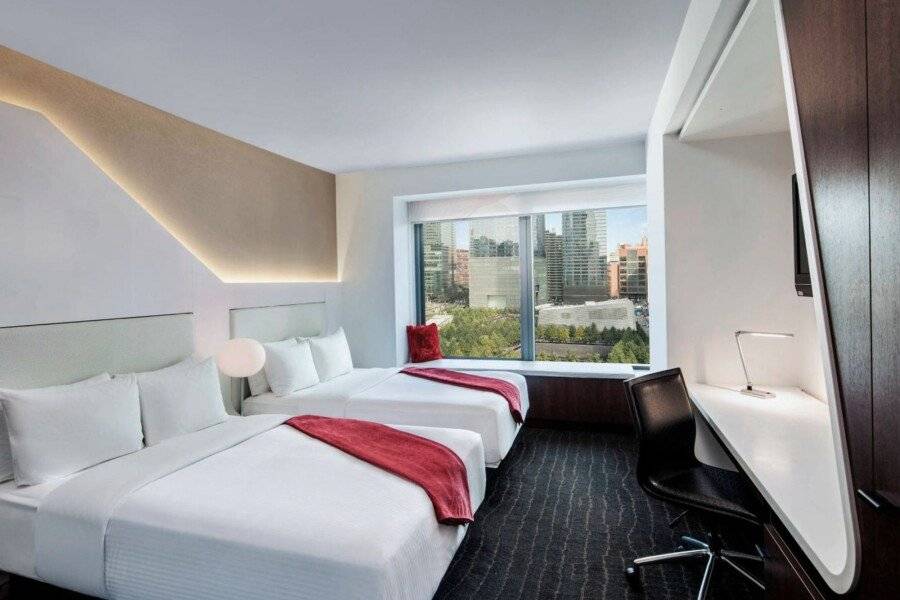 The Washington by LuxUrban hotel bedroom