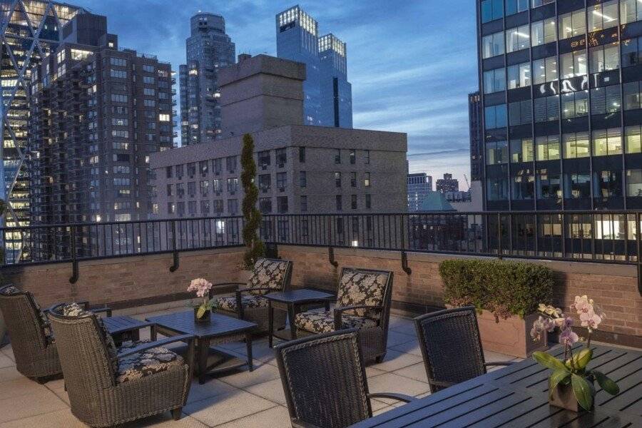 The Manhattan Club rooftop pool