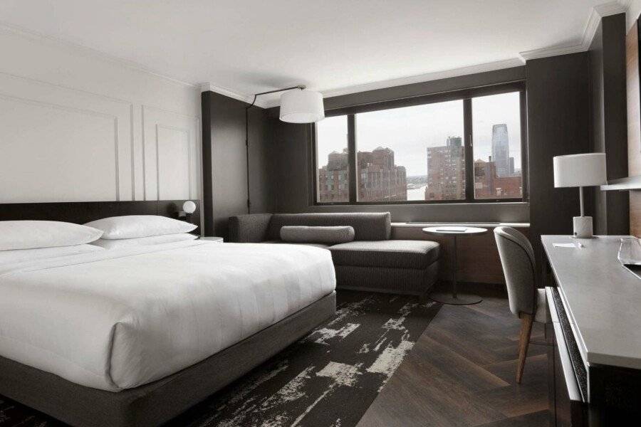 New York Marriott Downtown hotel bedroom