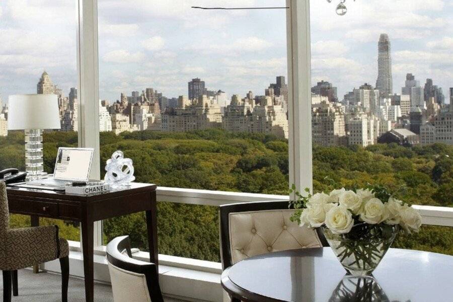 Trump International hotel bedroom,ocean view