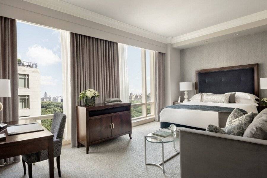 Trump International hotel bedroom,ocean view