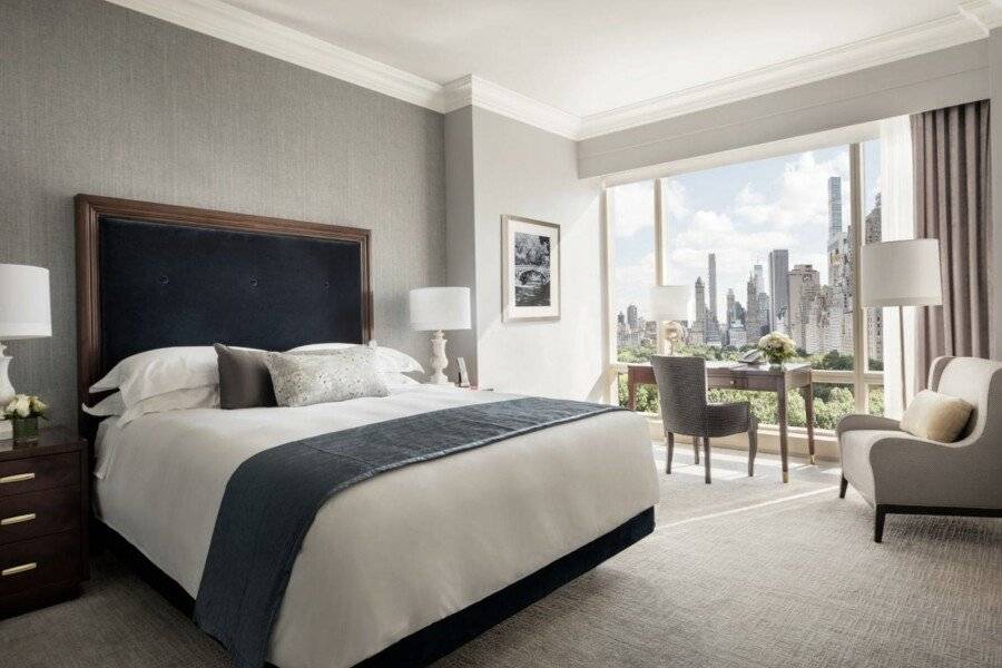 Trump International hotel bedroom,ocean view