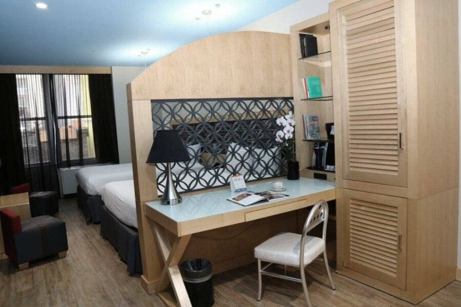 TRYP by Wyndham City Times Square - Midtown hotel bedroom