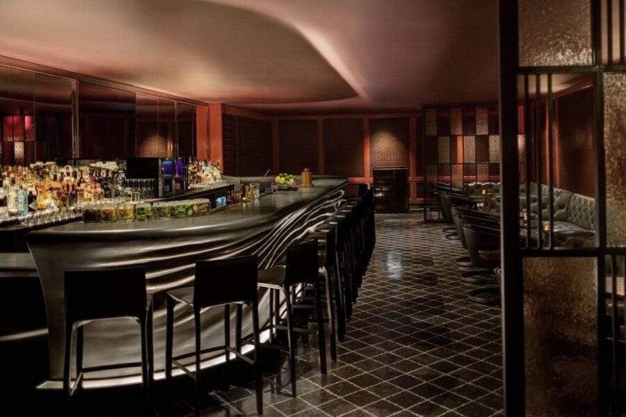 Lotte Palace bar