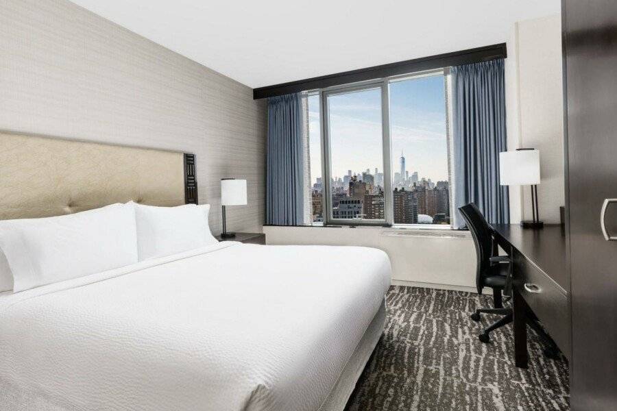 Fairfield Inn & Suites by Marriott Midtown Manhattan/Penn Station hotel bedroom,ocean view