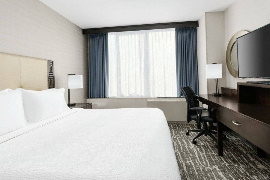 Fairfield Inn & Suites by Marriott Midtown Manhattan/Penn Station hotel bedroom