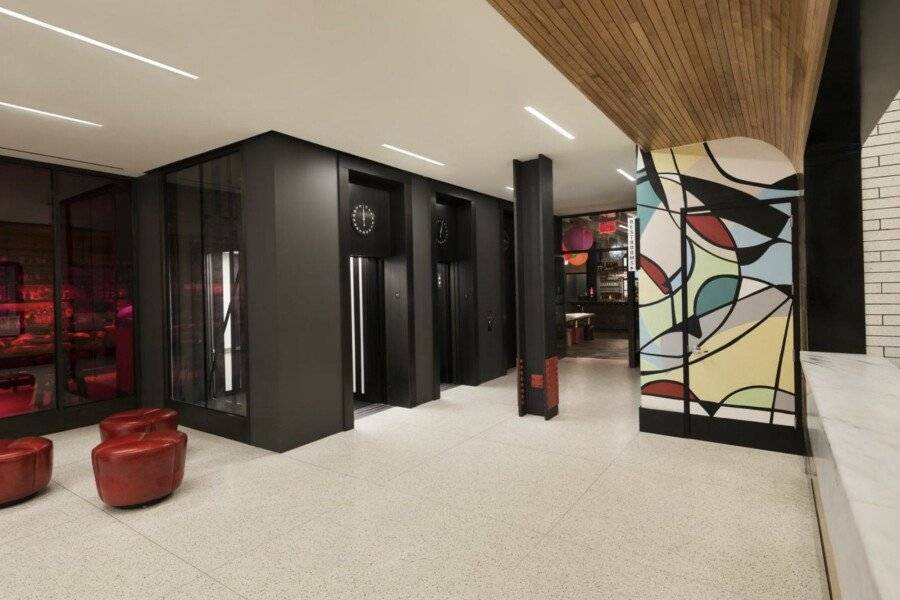 Pod 39 lobby