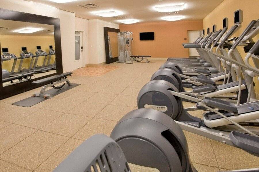 Hilton Garden Inn Central Park South-Midtown West fitness centre