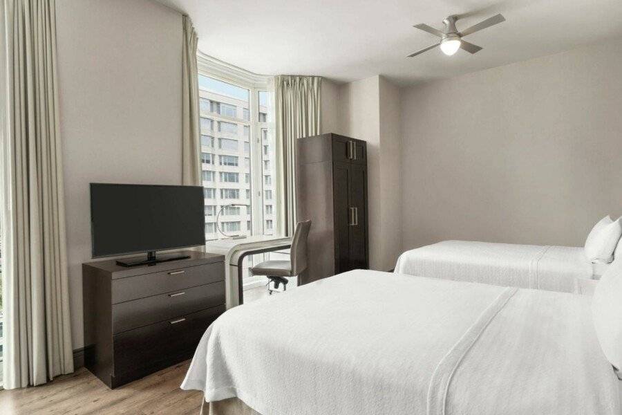 Homewood Suites Midtown Manhattan Times Square South hotel bedroom