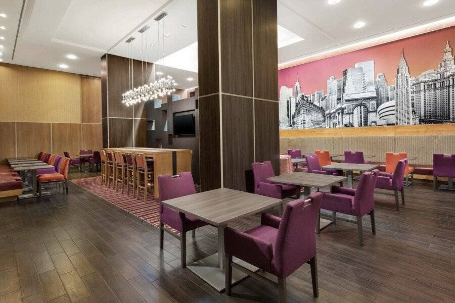 Hampton Inn Times Square Central lobby, restaurant