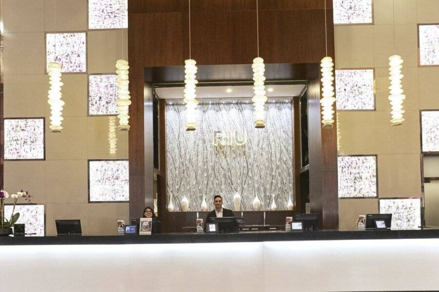 Riu Plaza Times Square front desk,lobby,