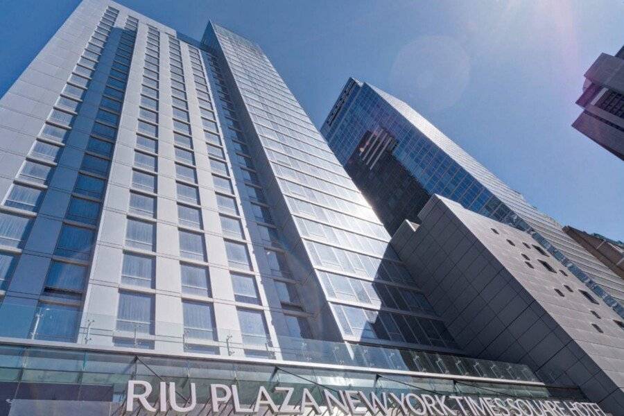 Riu Plaza Times Square facade