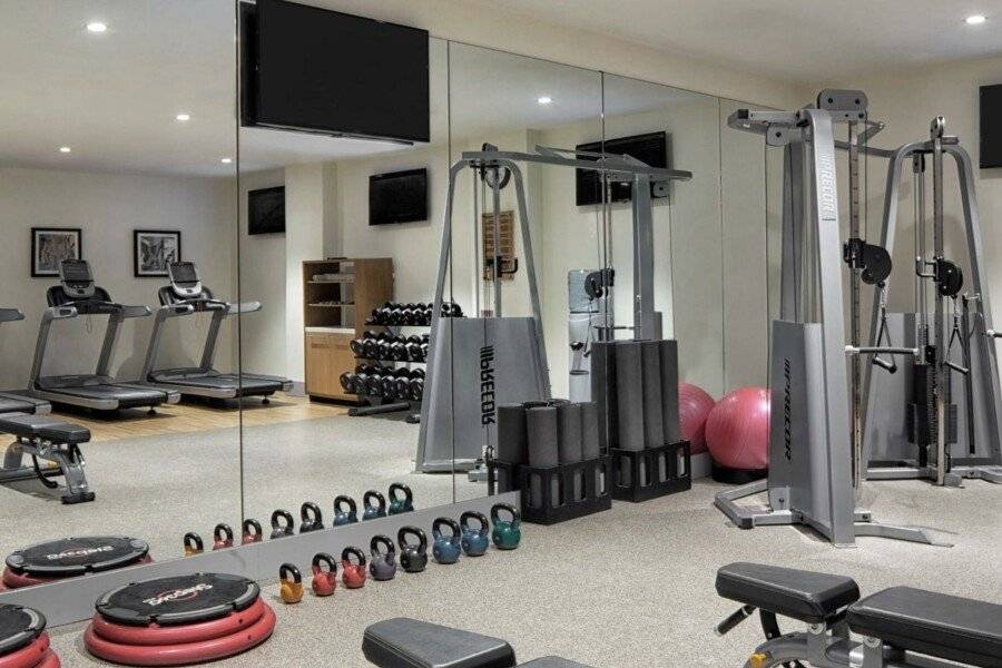 Doubletree By Hilton Times Square West fitness centre