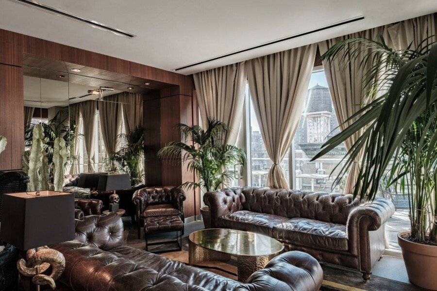 Mondrian Park Avenue lounge