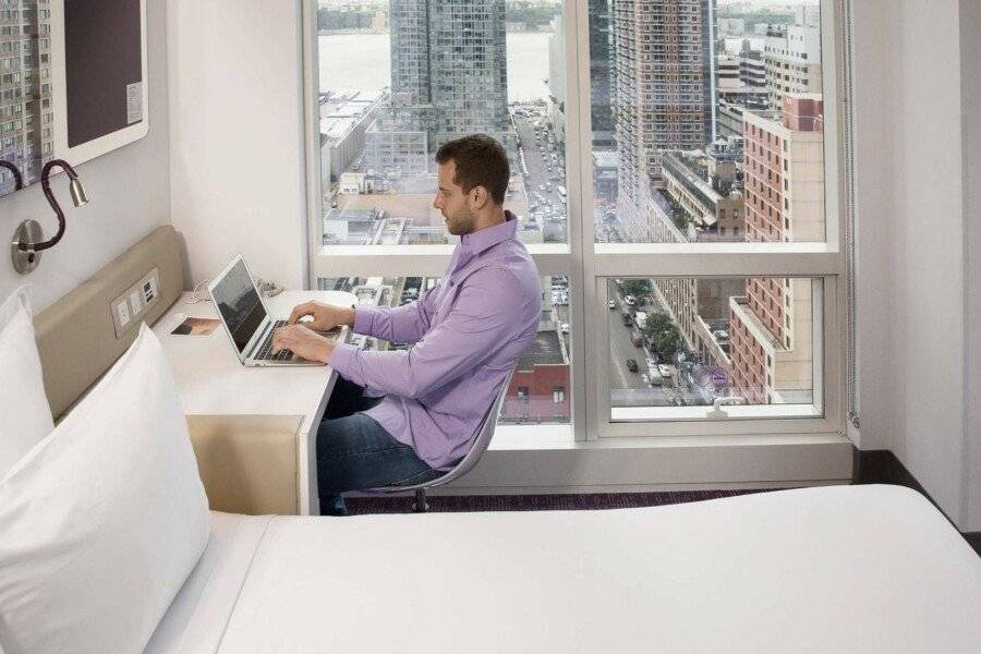 YOTEL Times Square hotel bedroom,ocean view