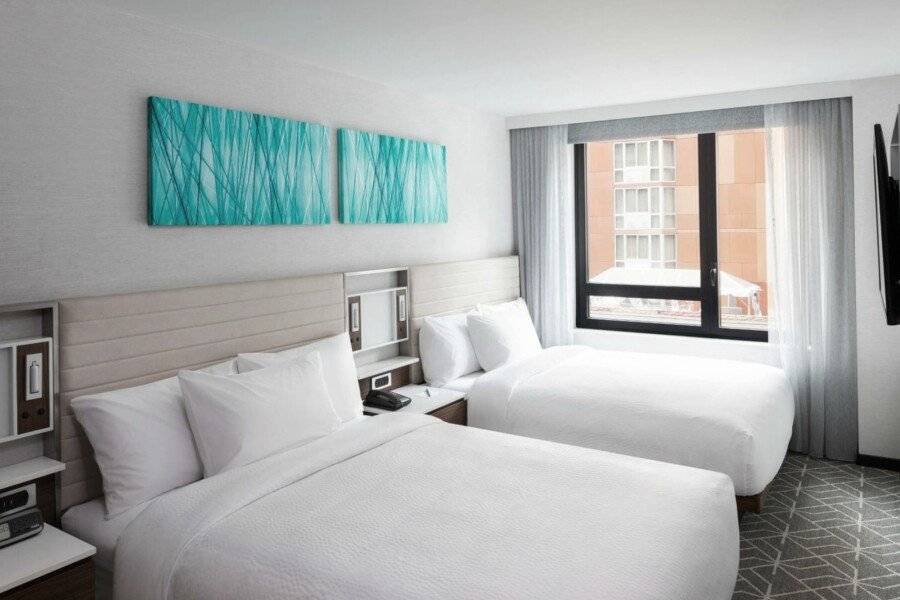 SpringHill Suites by Marriott Manhattan/Times Square South hotel bedroom