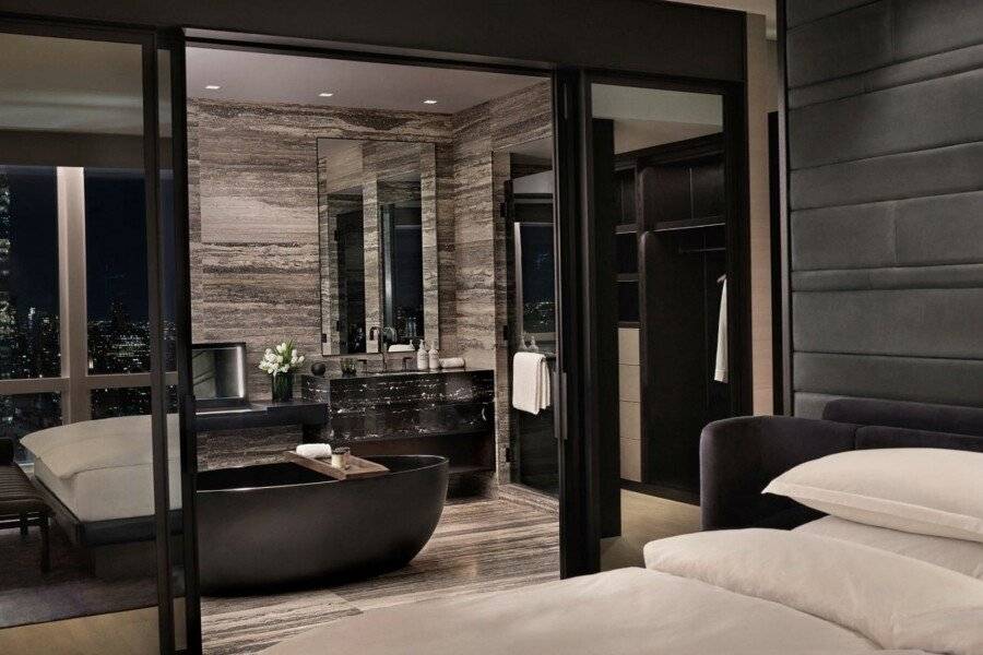 Equinox Hotel Hudson Yards City hotel bedroom,bathtub