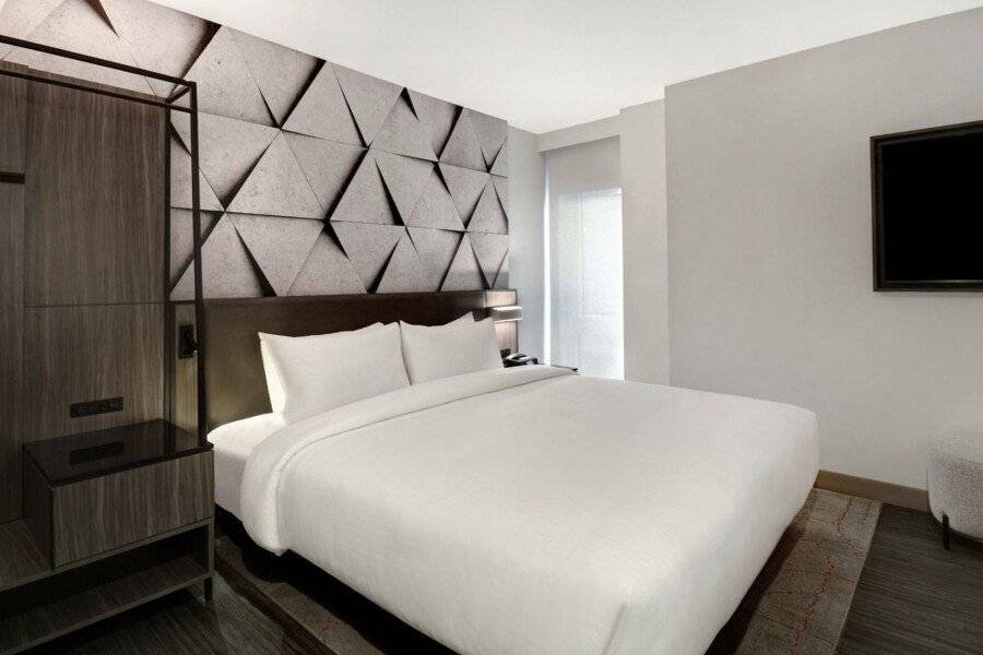 SpringHill Suites by Marriott Midtown Manhattan/Park Ave hotel bedroom